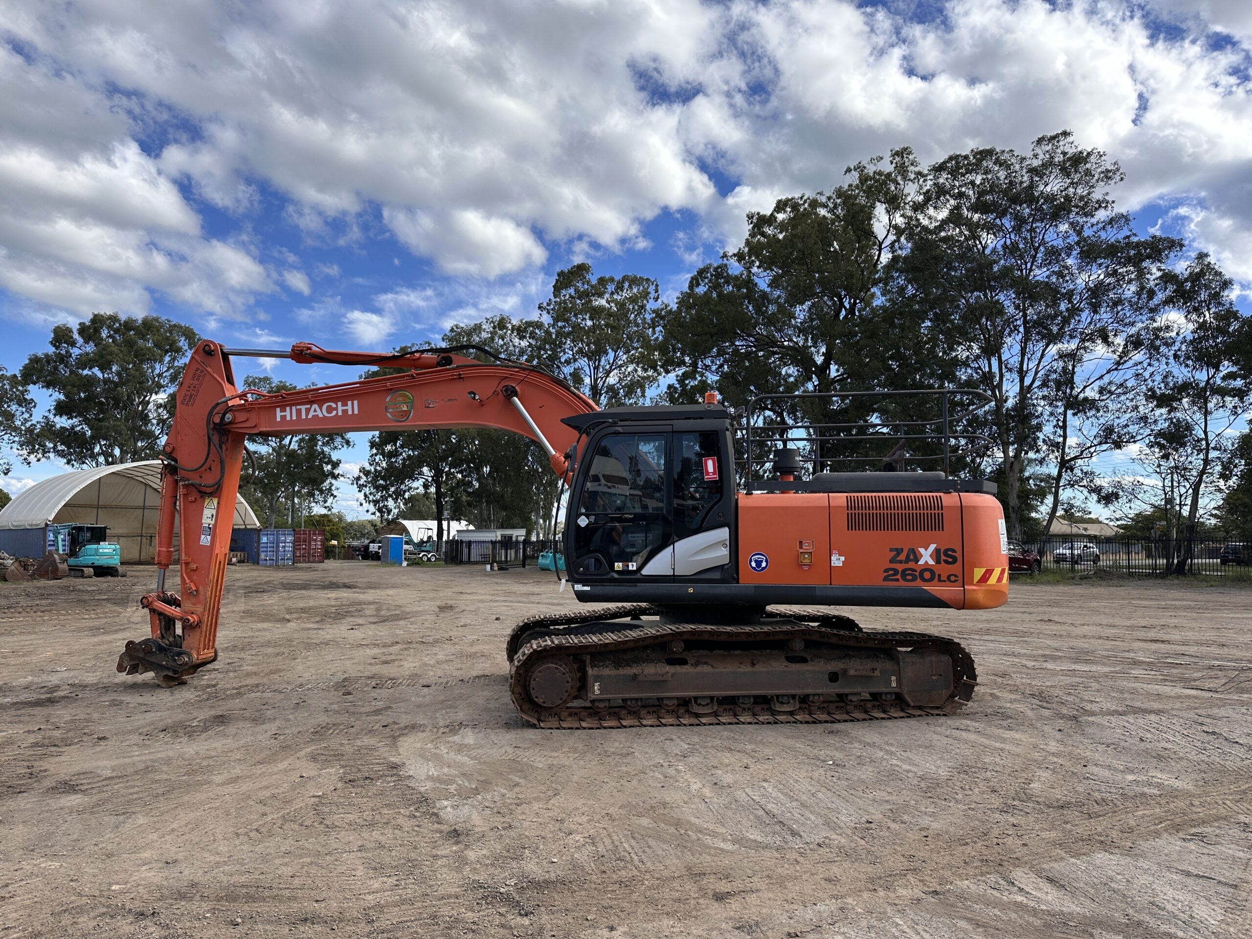 はっちーページ HITACHI ZX260LC-5B EXCAVATOR - Melbourne Tractors