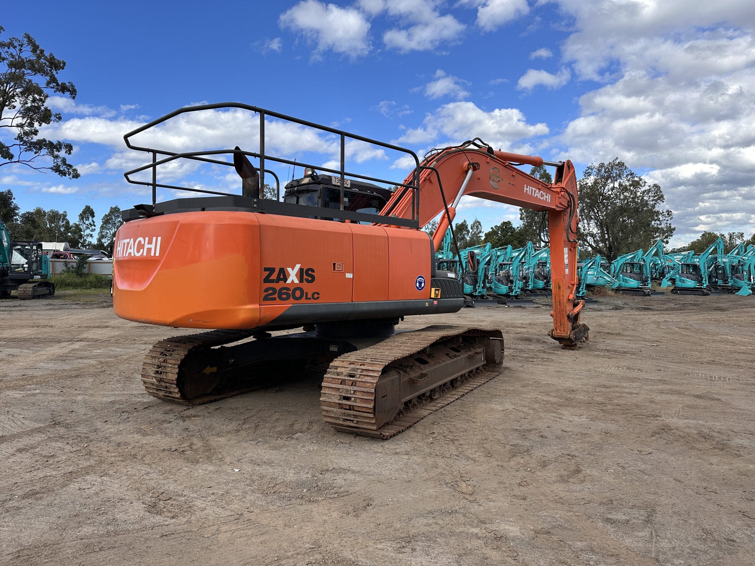 HITACHI ZX260LC-5B EXCAVATOR - Melbourne Tractors