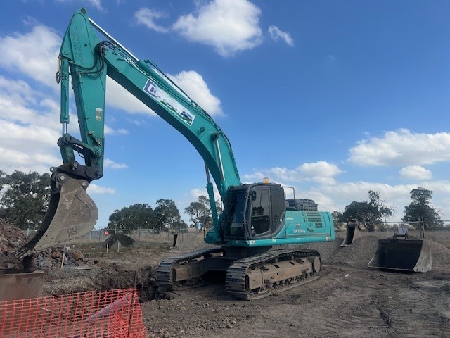 KOBELCO SK500LC-9 EXCAVATOR