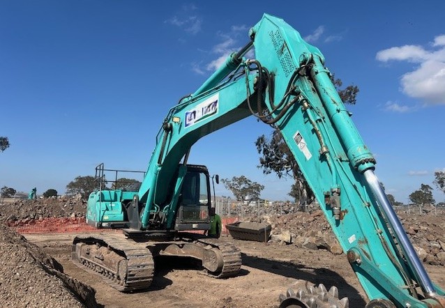 KOBELCO SK350LC-9 EXCAVATOR