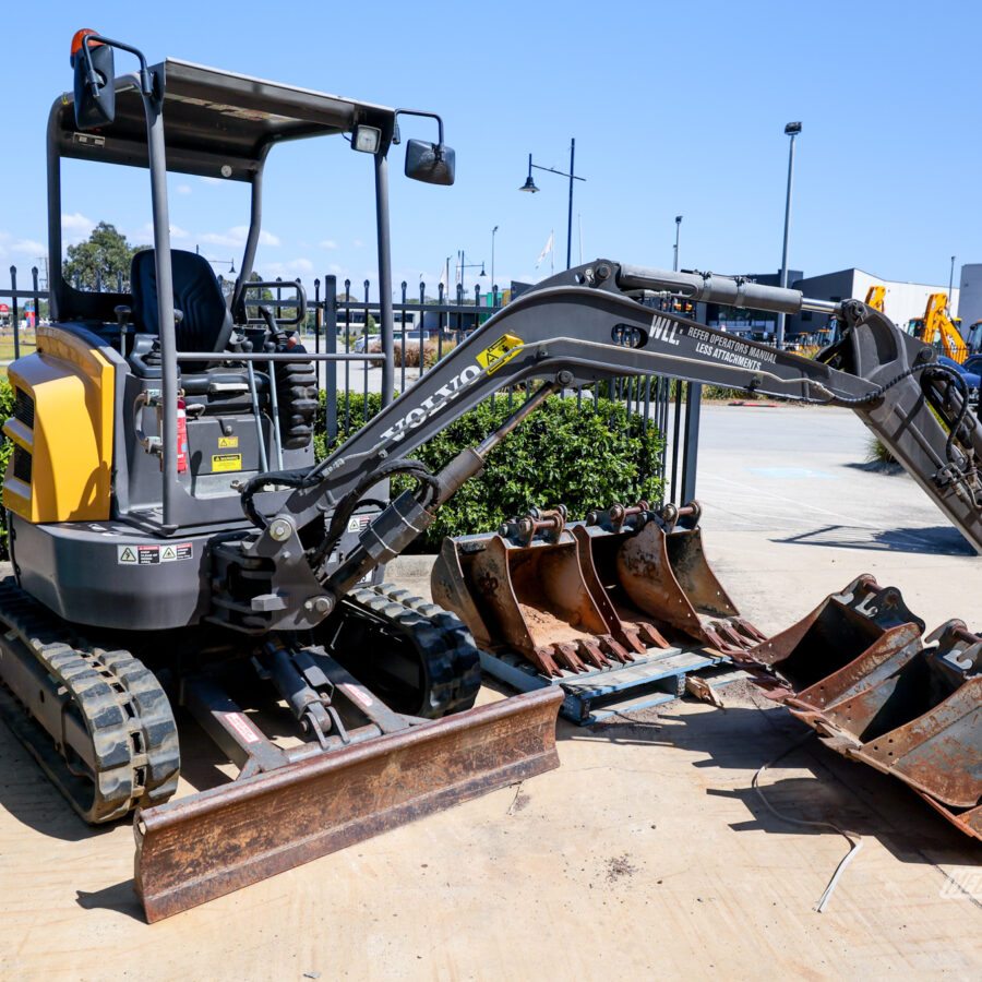 VOLVO ECR25D EXCAVATOR