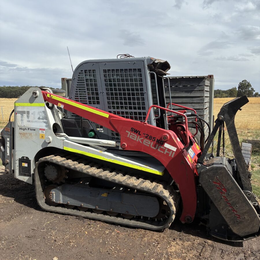 TAKEUCHI TL12 TRACK LOADER