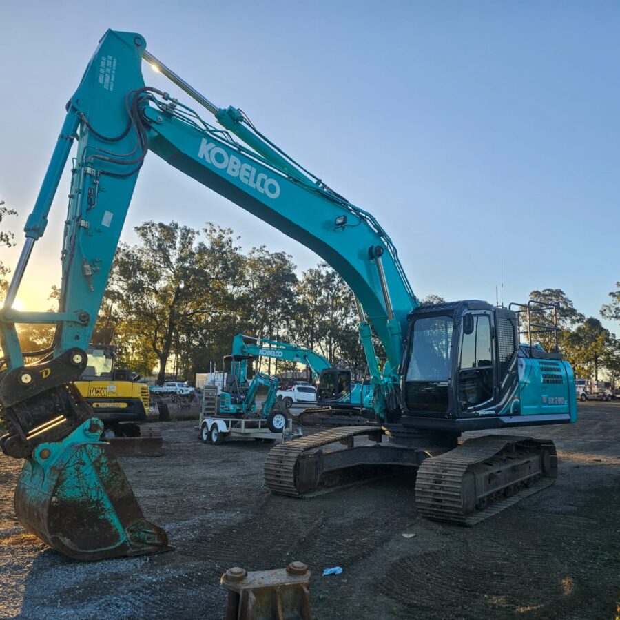 KOBELCO SK260LC-10 EXCAVATOR
